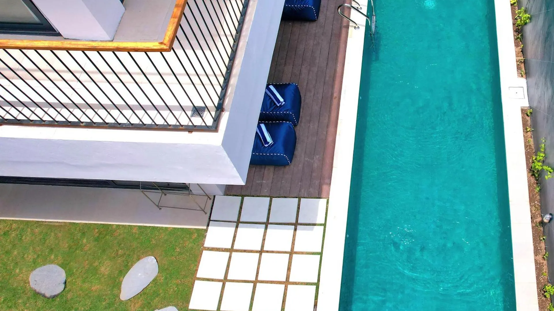 Twin Villas Seminyak Cora & Zeno By Exotic Bali Properties 0*,  Indonesië